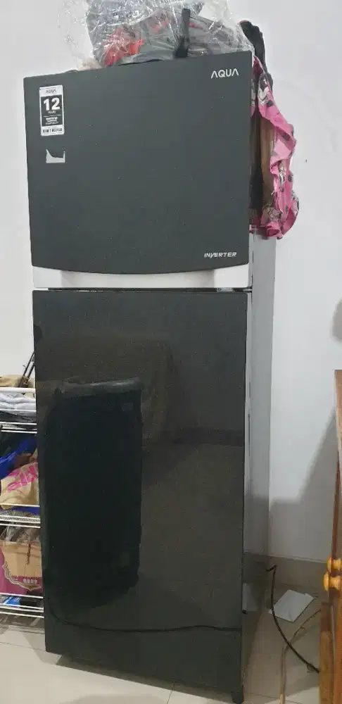 Kulkas aqua inverter