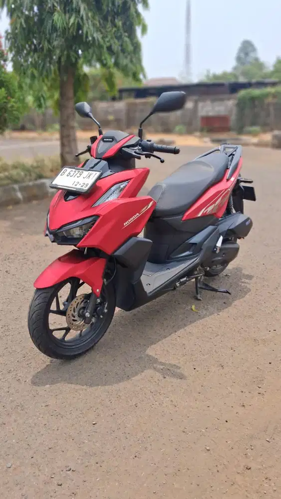 (B) AllNew Honda Vario 160 CBS ISS Tahun 2024 Km Low