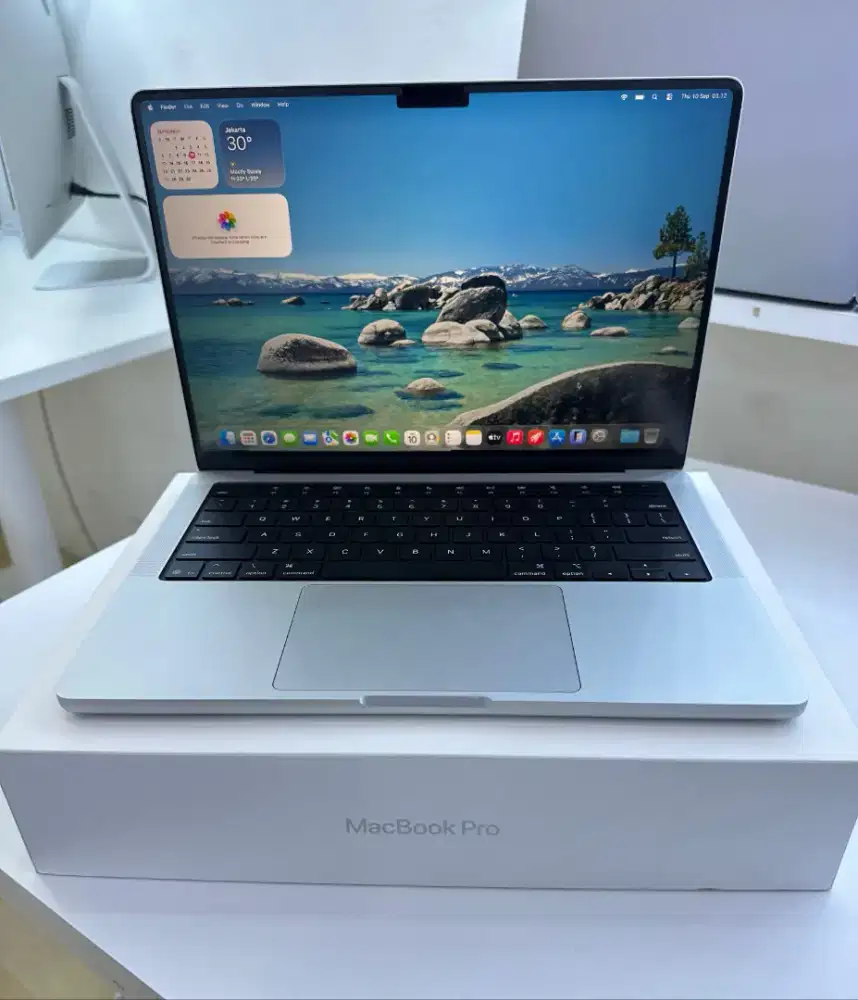 MACBOOK PRO M5 14' 16/1TB Cc 5 BH 100% GARANSI RESMI IBOX 4 JUNI 2027