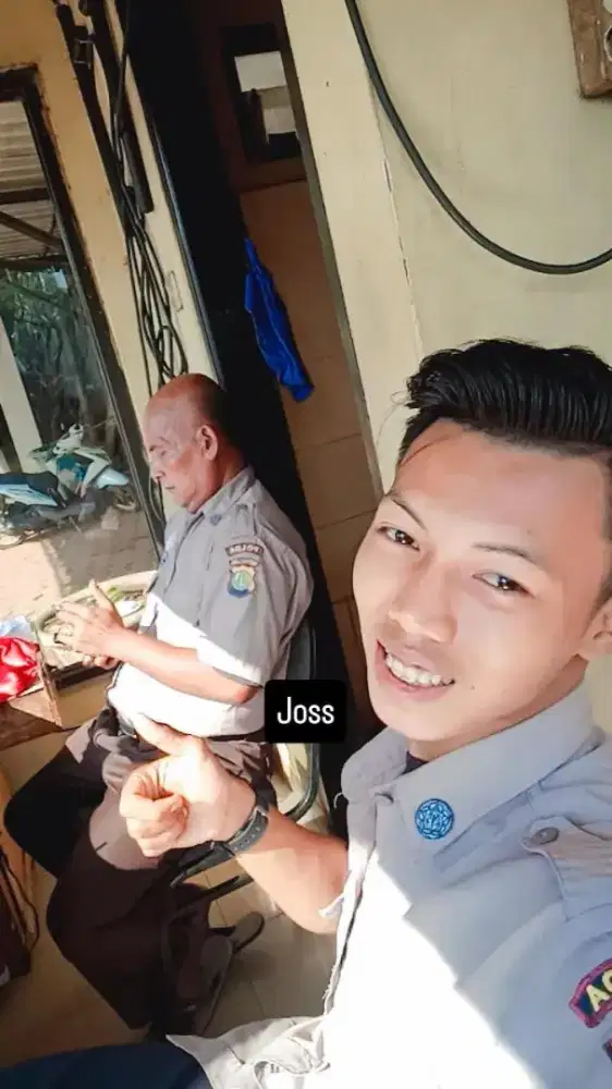 Saya mencari pekerjaan sebagai security/satpam