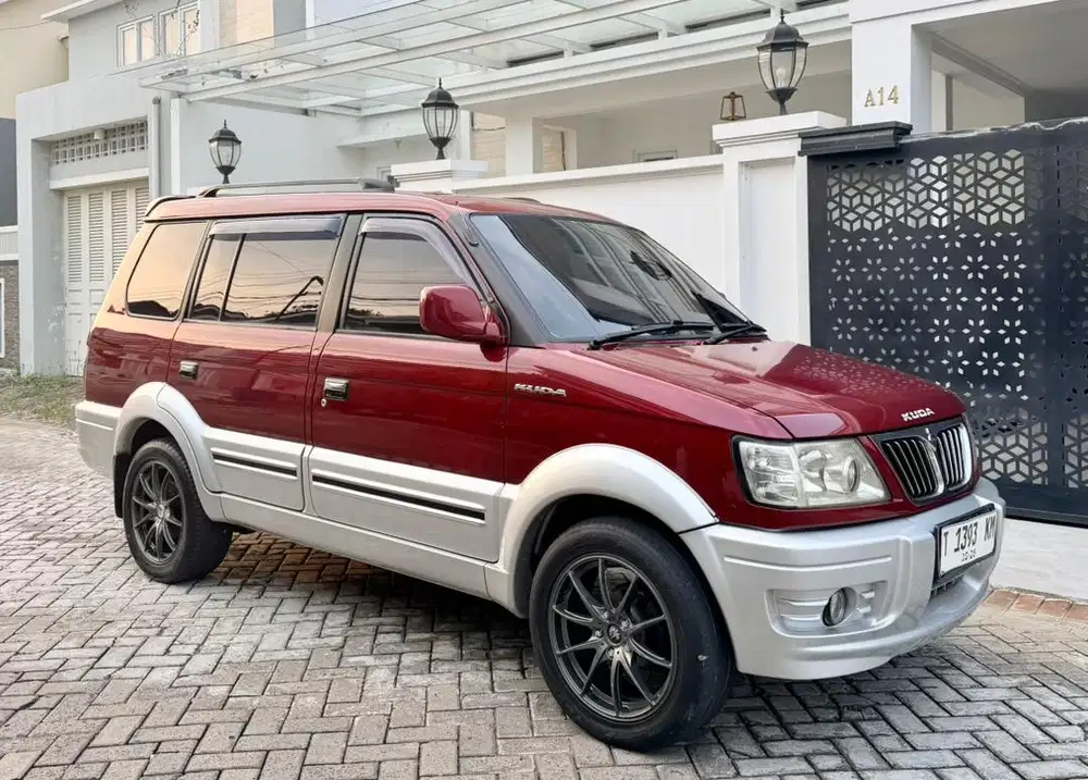 kuda grandia 2002 bensin