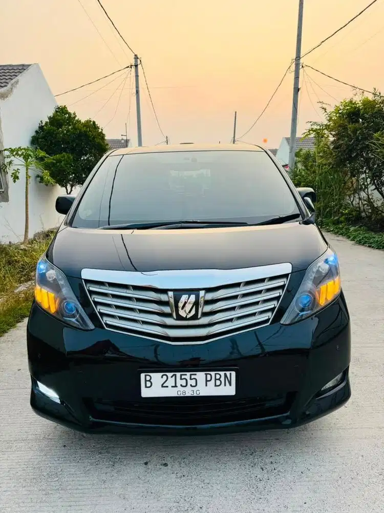 toyota alpahrd 2010
