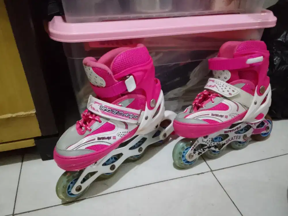 JUAL ROLLERBLADE/ROLLER SKATES (SEPATU RODA)