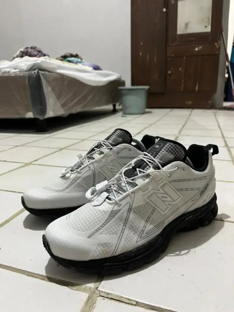 Sepatu NB 1906R