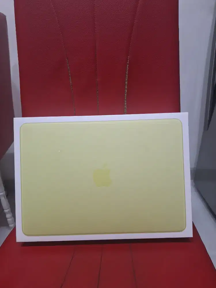 Apple Mac Book Neo Kondisi Baru dan Masih Segel