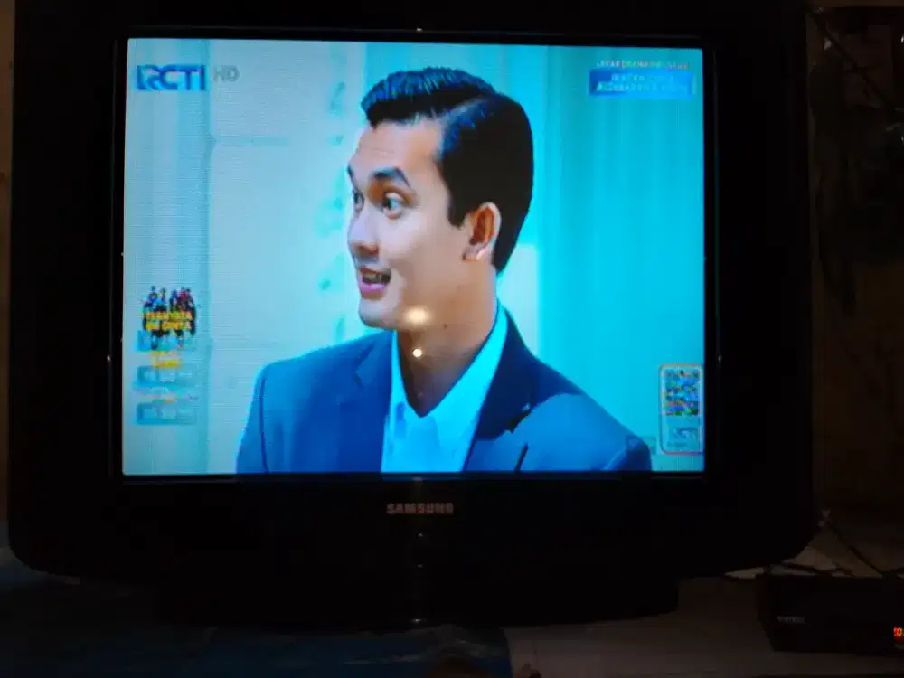 TV 29 SAMSUNG slim
