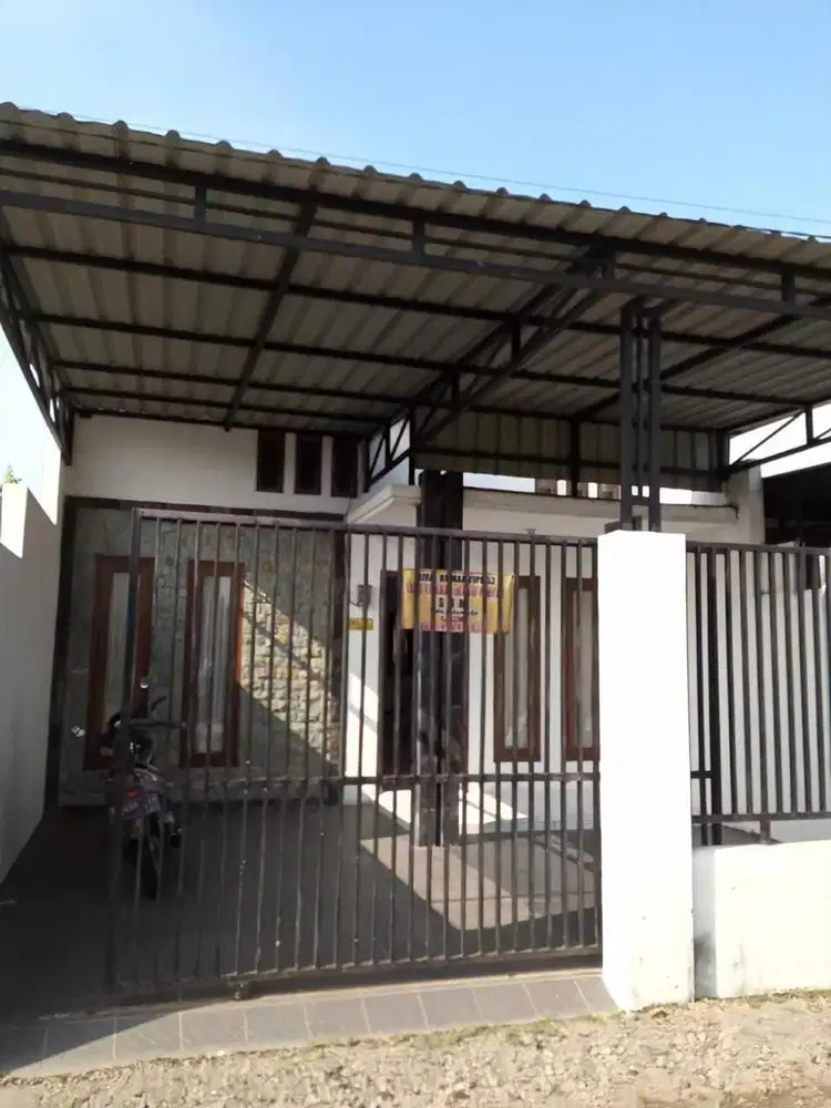 JUAL RUMAH 425 JT/ NEGO WIKARSA BARU, JL. DAMAR WULAN NO. 5, MOJOKERTO