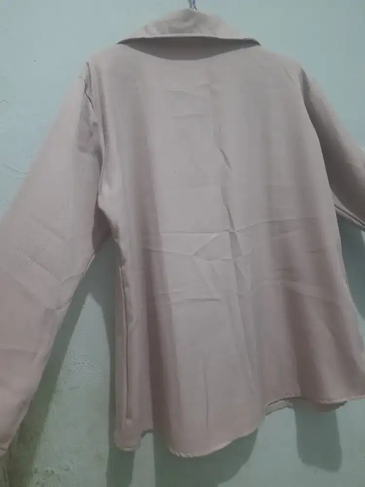 Blouse wanita elegan