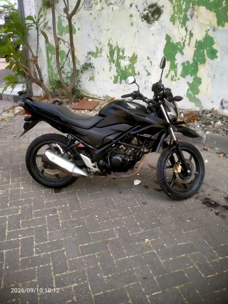 Cb 150R lengkap murah
