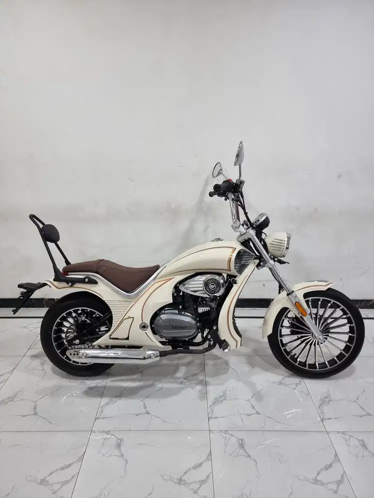 KM 200 PERAK ! Keeway Gleiten 125 LED Fi 2026 bln 7 Like new