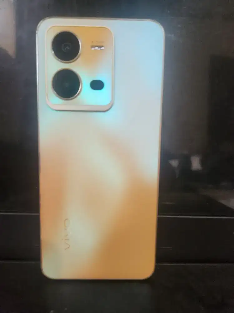 Vivo V25e 12+8/256 + charger