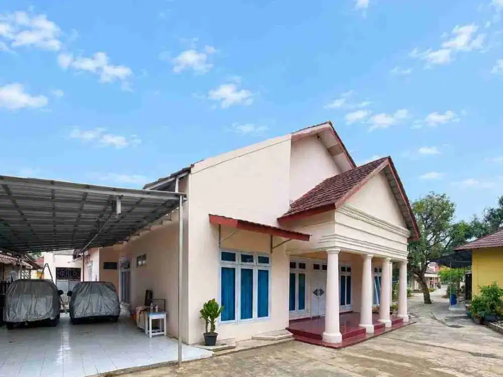 DIJUAL – Rumah LT 851/LB 468 m² Full Furnished 9 KT Pinggir Jalan Raya Cianjur