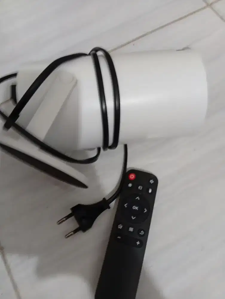 DIJUAL ALAT PROJECTOR DINDING PROYEKTOR ANDROID DINDING MINI