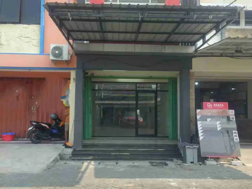 Jual Bawah Pasar, Ruko Sudah Renov Jalan Utama Kebraon dekat Grand Harvest