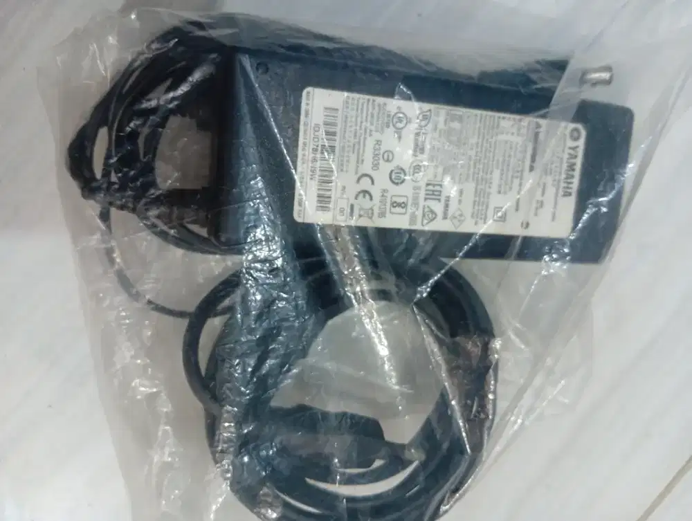 DIJUAL ADAPTOR ORYGINAL ADAPTER ASLI YAMAHA PSR SX 720 ADAPTOR ASLI OR