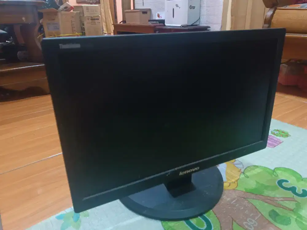 Monitor lenovo 18inc 768p