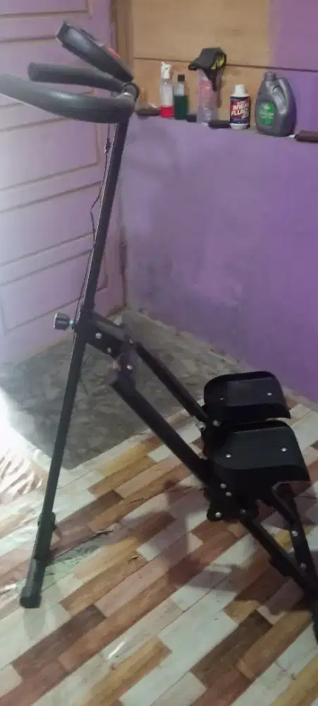 Alat olah raga mesin panjat