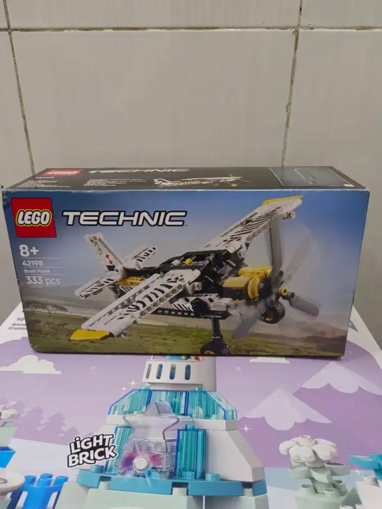 LEGO Technic Bush Plane 42198