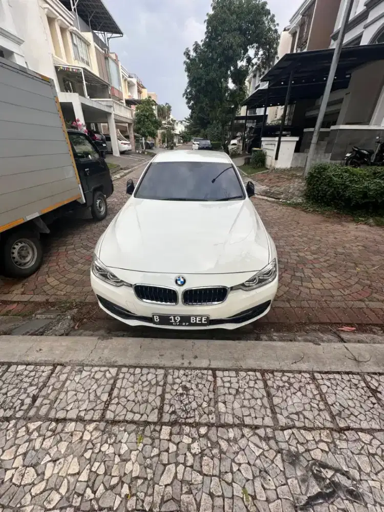 Bmw 320i f30 sport 2016 regis 2017