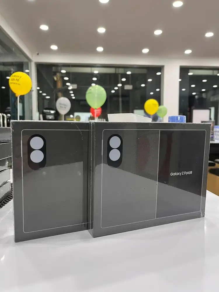 NEWW!! SAMSUNG GALAXY Z FOLD 8 WIDE