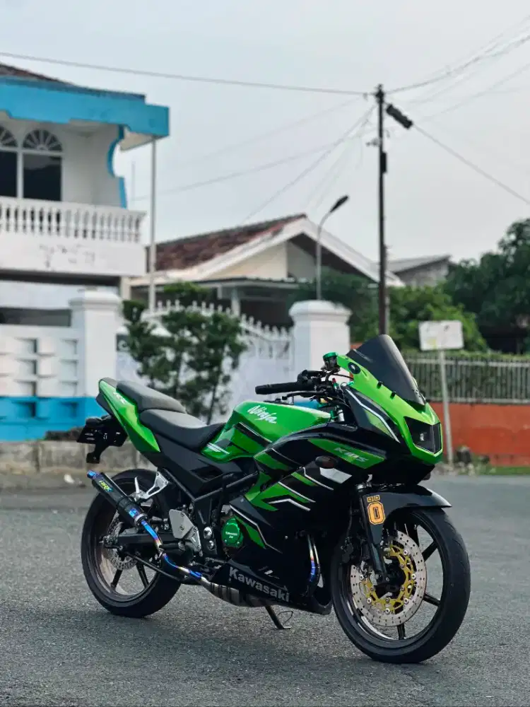 Kawasaki Ninja RR modif