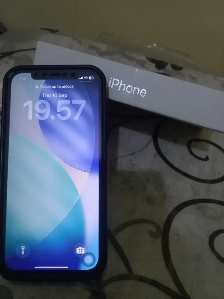 Dijual cepat iPhone 12 64gb