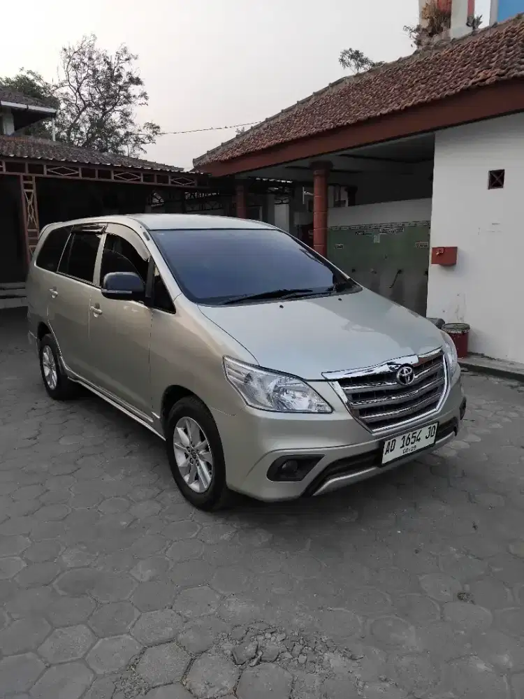 INNOVA DIESEL 2014
