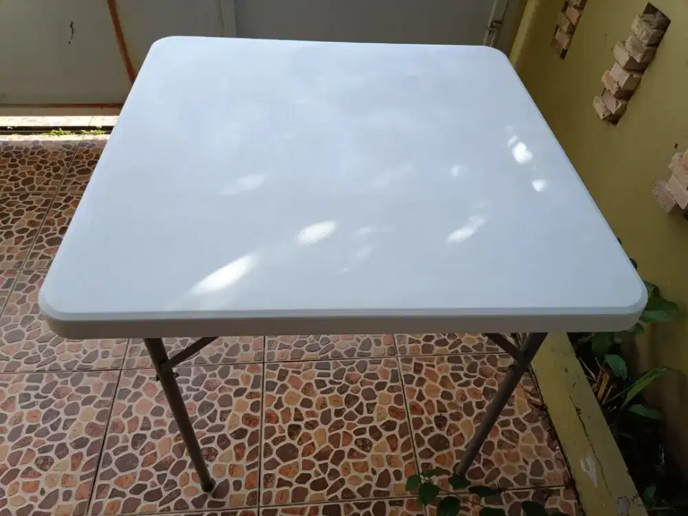 Meja Lipat Serbaguna