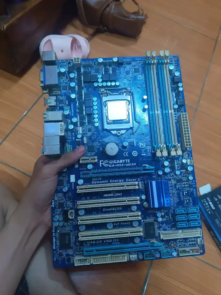 Mobo gigabyte h55 lga1165 + intel core i7 860