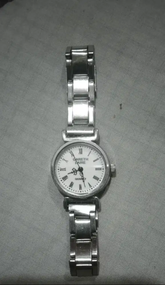 Jam tangan wanita