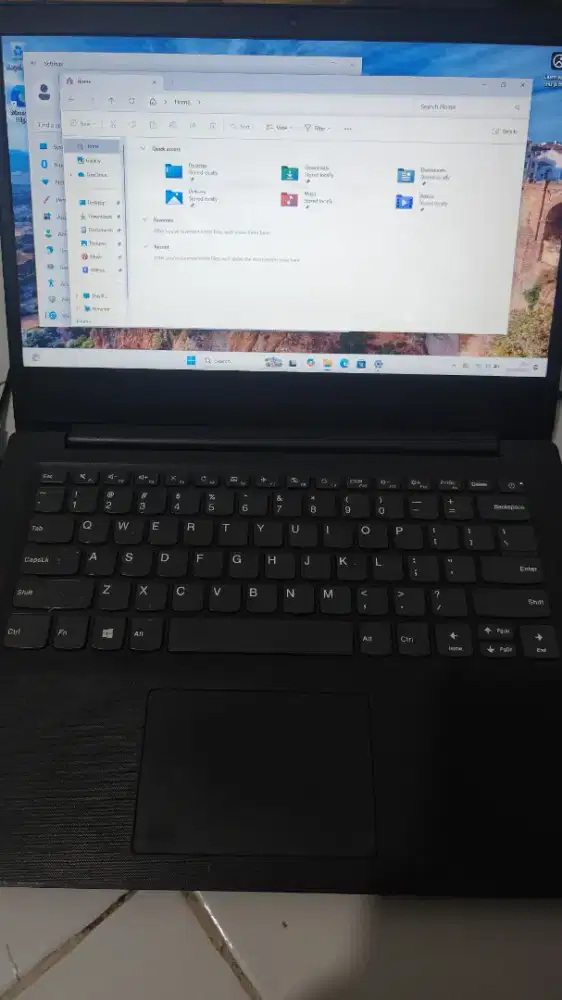 Lenovo V14-IIL i3 Gen 10 512GB SSD pemakaian pribadi