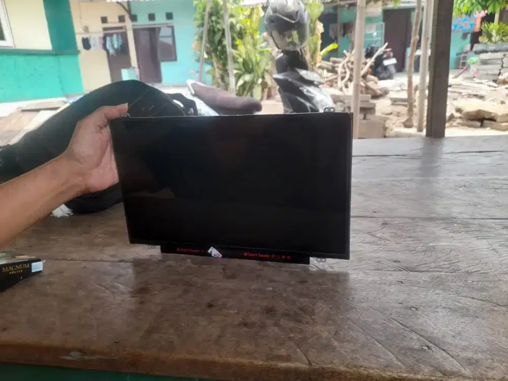 LED monitor 14ins