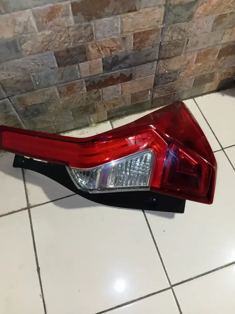 Stoplamp pajero sport dakar bagian kiri