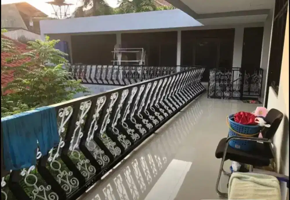 DIJUAL RUMAH DARMO BARU BARAT 1