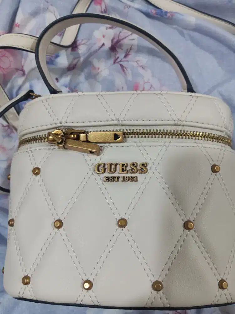 GUESS Sling bag original