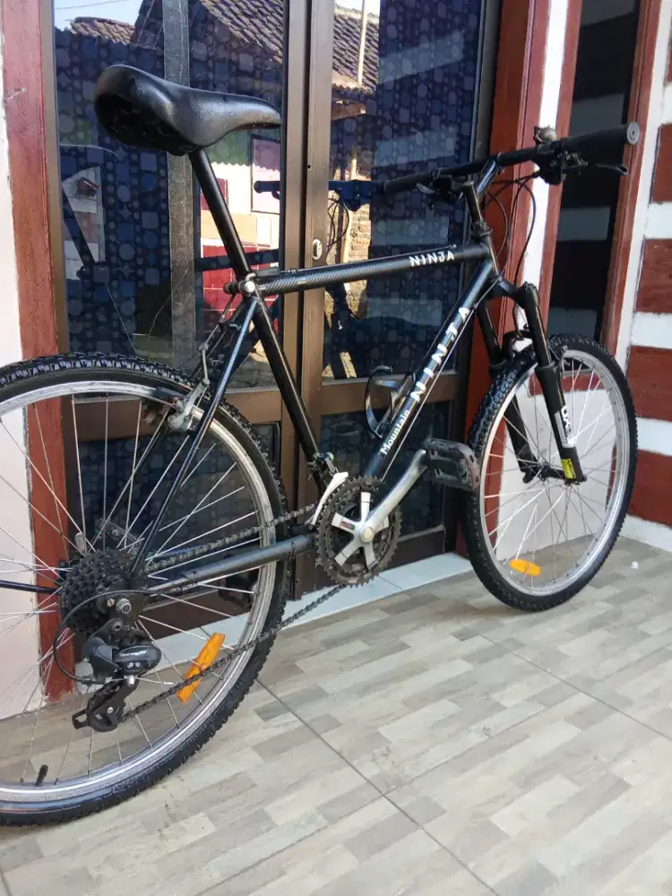 Sepeda commuter bike ninja mountain