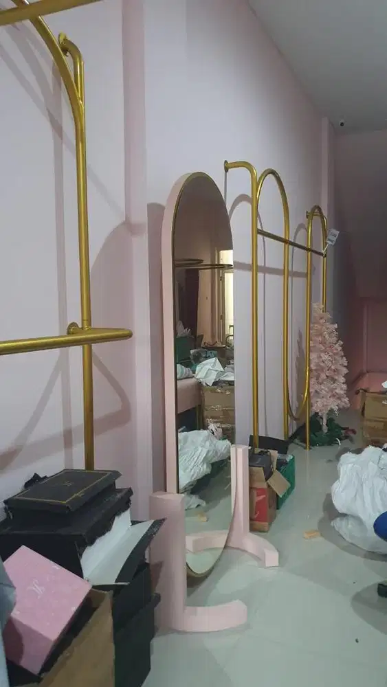 Rak baju display gajadi pakai
