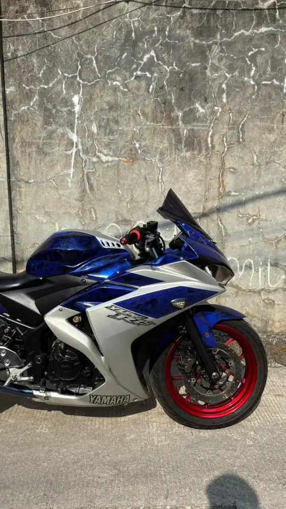 R25 V1 ABS 2015