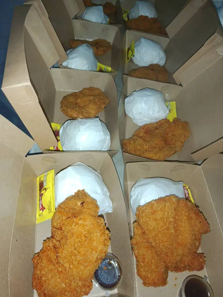Lowongan jaga booth fried chicken dan es teh area Pakansari