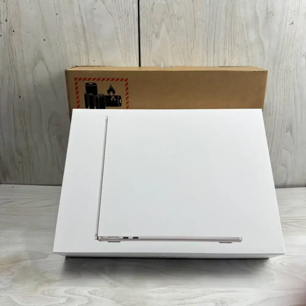 Macbook Air M5 13 Inch Segel BNIB Ibox Ram 16 Ssd 512 lngkap Strlight