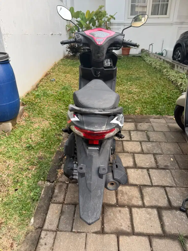 Dijual Motor Vario 2017 Tangan Pertama