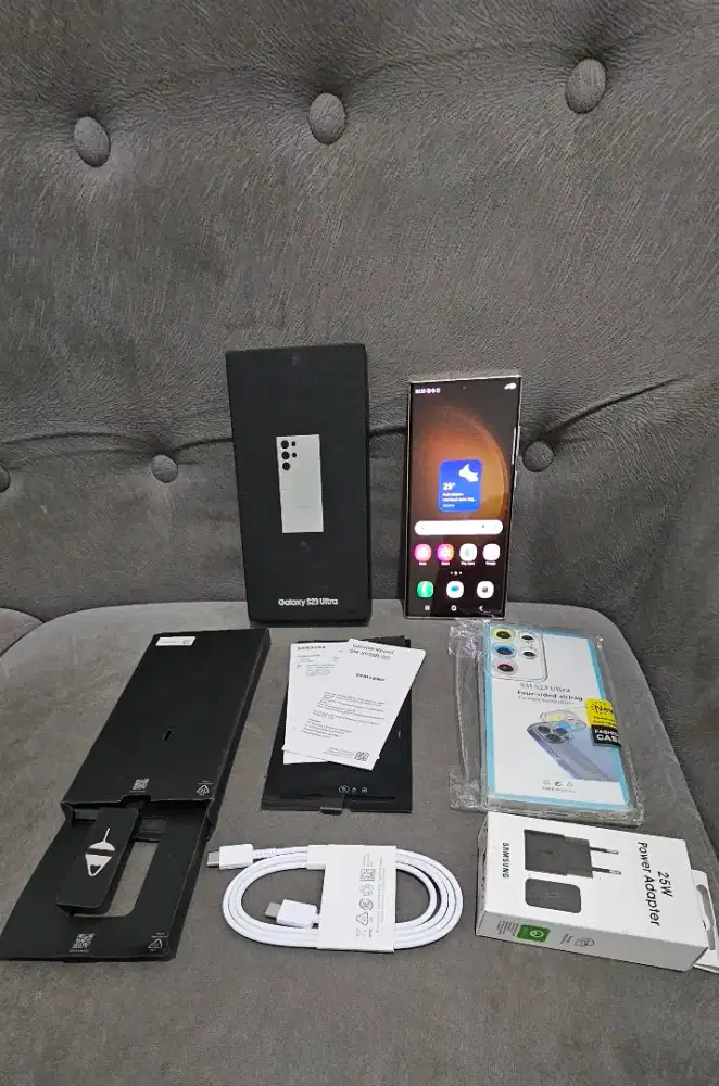 Samsung S23 Ultra Sein 12/256 Fullset (Mulus)