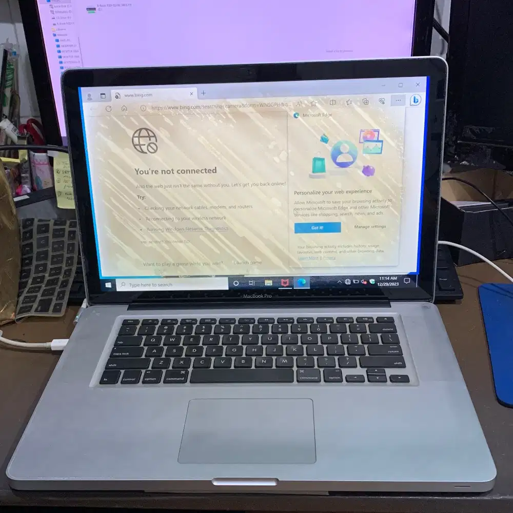 JUAL MacBook Pro 15 Late 2011 i7 SSD 120GB - Minus Layar Buram