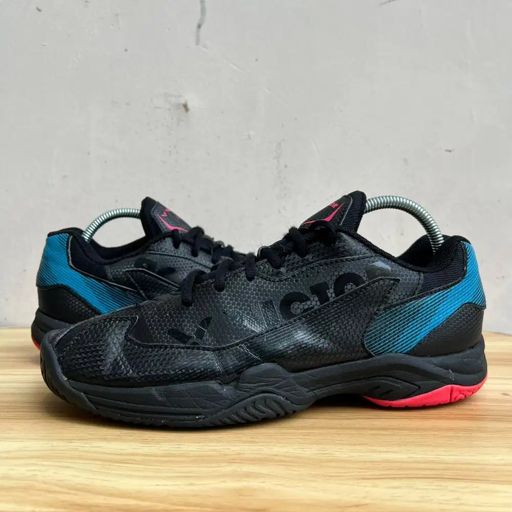 SEPATU BADMINTON VICTOR