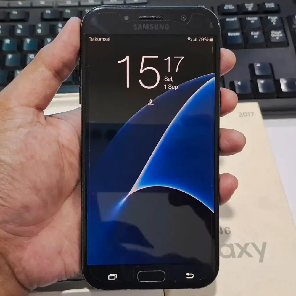Samsung Galaxy A7 2017 (SM-A720F) - 3/32 GB - 4G LTE - NFC