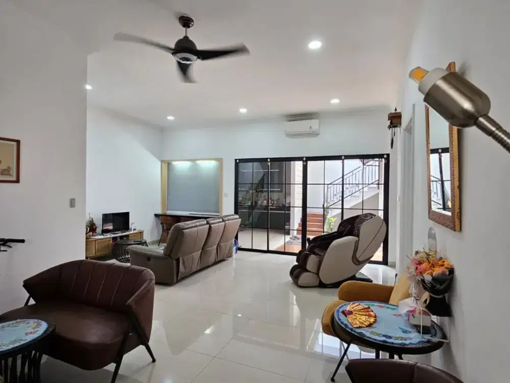 Dijual rumah rapi siap huni di cluster Garnet PHG Gading Serpong, Tangerang