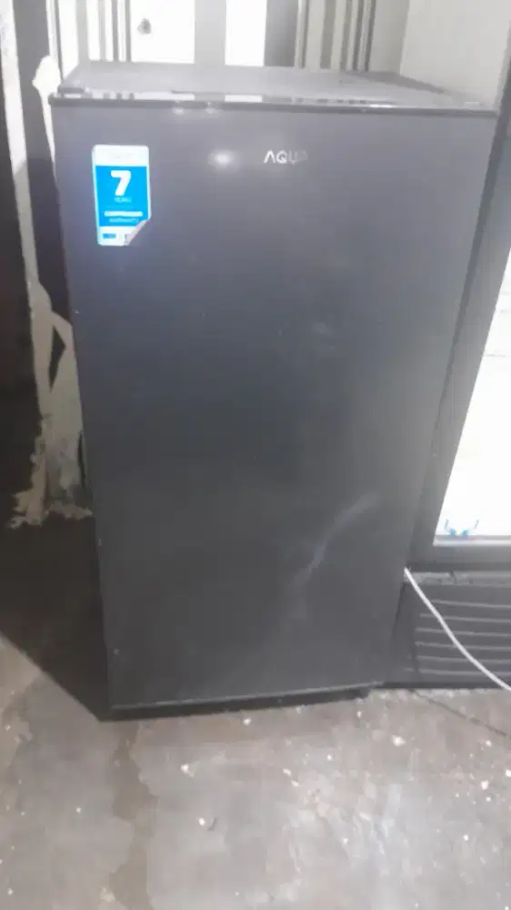 Kulkas aqua 1 pintu