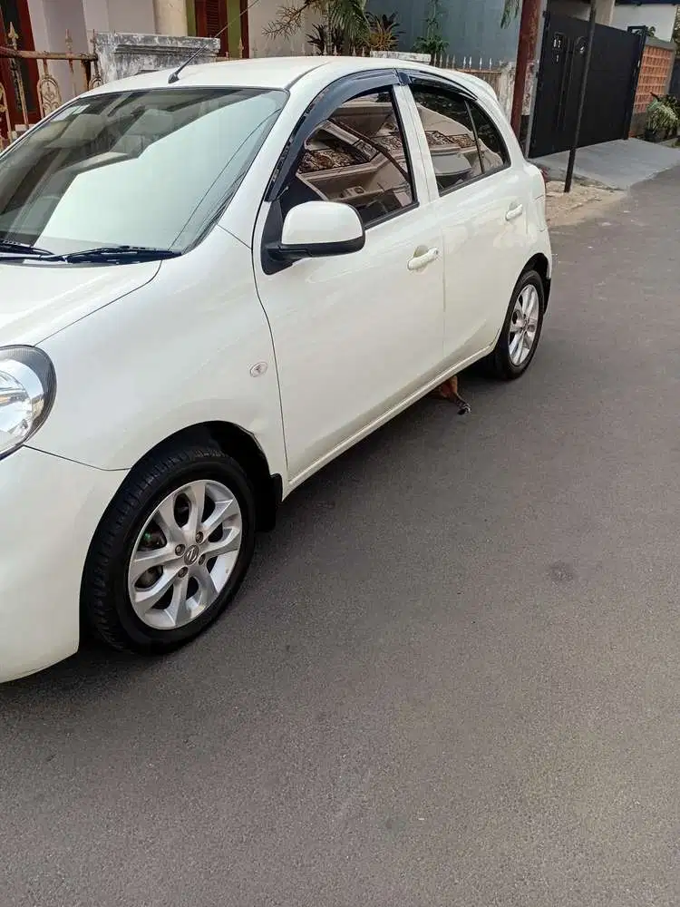 Nissan March 2015 Bensin