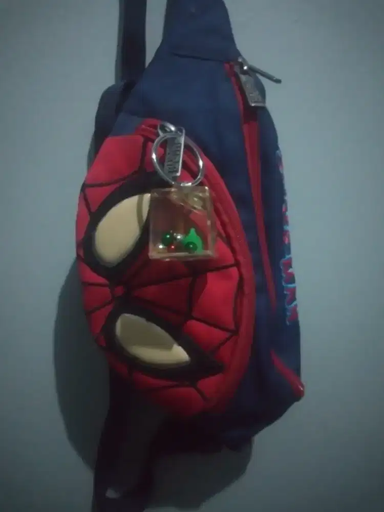 Tas slempang Spiderman Sydney ori