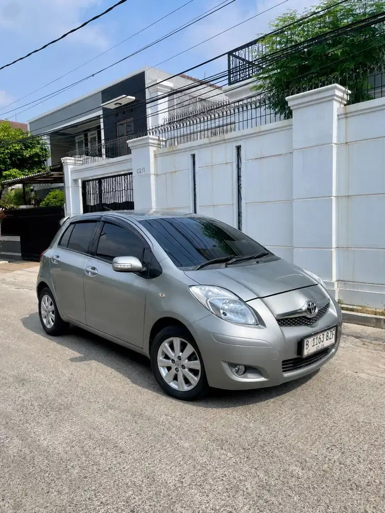 Toyota Yaris 1.5 E 2012 Bensin